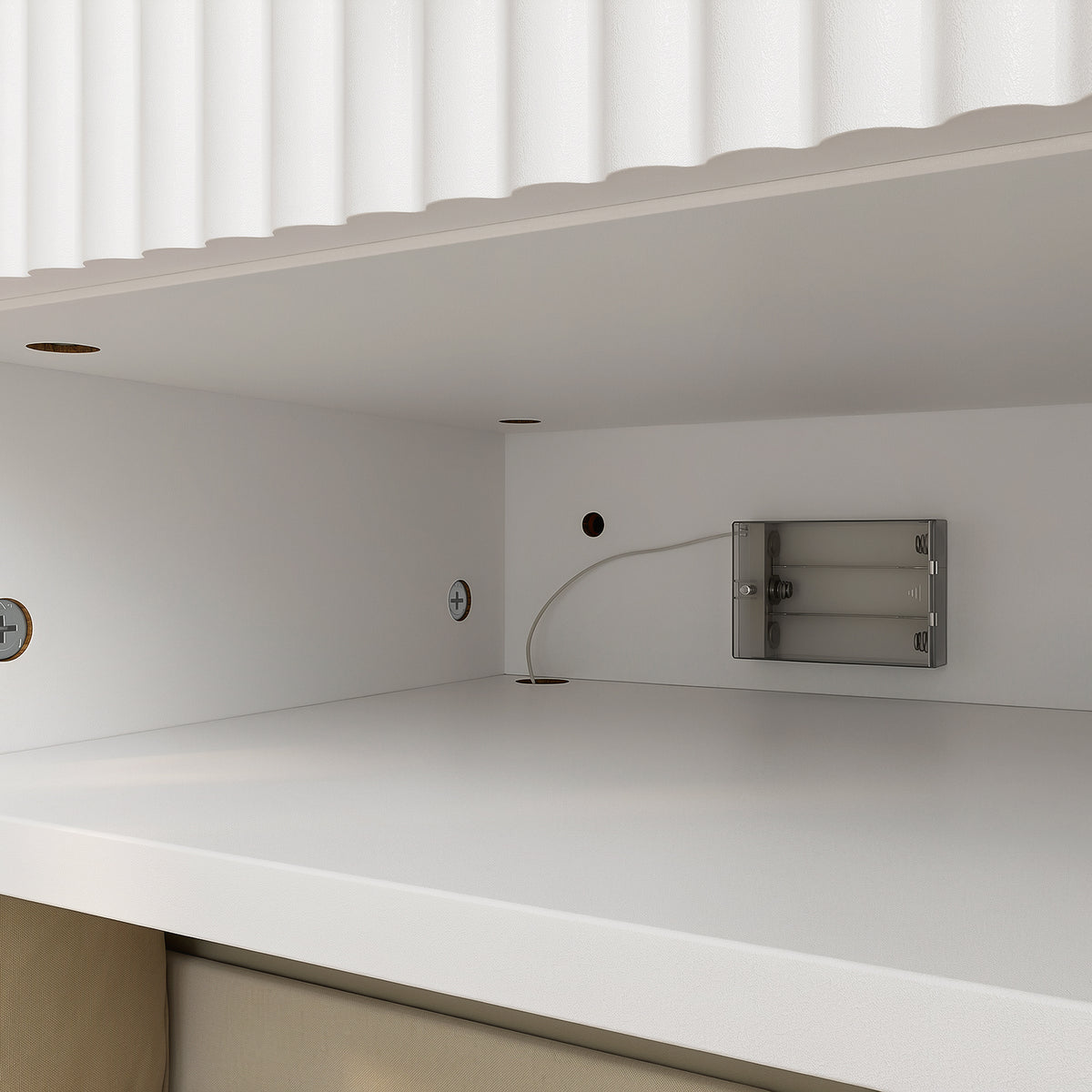 SoBuy FBT176-E-W Table de Chevet Suspendue avec LED – Tiroir Réversible, Façade Ondulée, Poignée Dorée, Blanc, 40×26×30 cm
