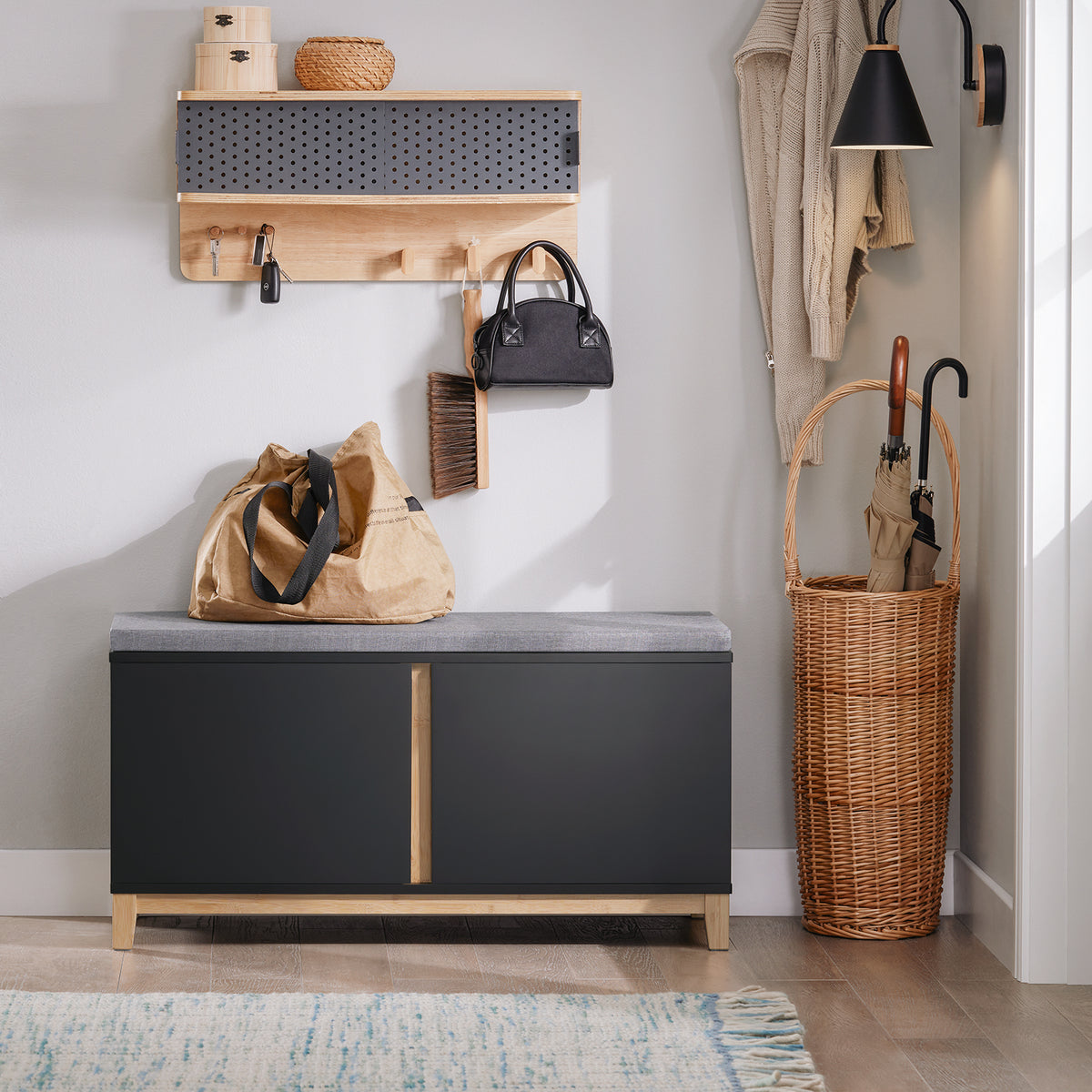SoBuy FSR117-SCH Banc à Chaussures avec Coussin Rembourré et 2 Portes, Meuble d'Entrée – 90x34x46 cm, Noir
