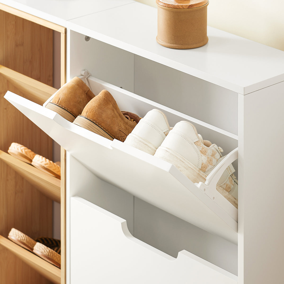 SoBuy FSR183-WN – Meuble à Chaussures Ultra-Slim 19 cm – 4 Abattants + 3 Niches – Blanc et Naturel