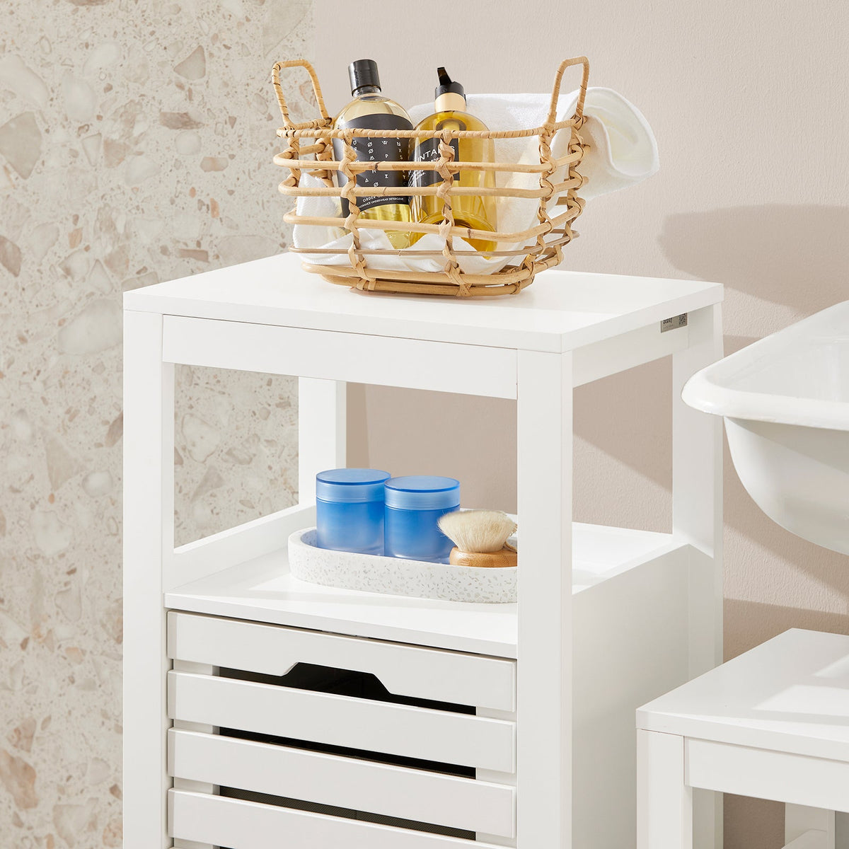 SoBuy BZR67-W Meuble Bas Armoire Toilette avec 1 Panier bac à Linge basculant Meuble de Rangement Corbeille à Linge Coffre à Linge