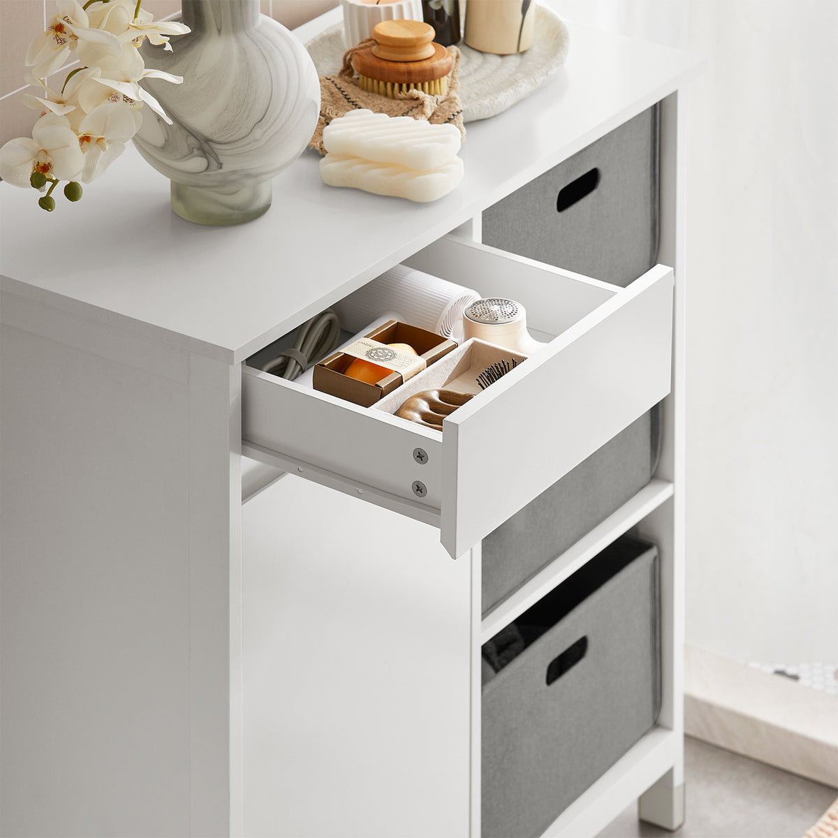 SoBuy BZR77-W Meuble de Salle de Bain avec Paniers à Linge, Armoire à Linge avec 3 Paniers et Tiroir, Armoire de Salle de Bain en Bois, Corbeille à Linge, Blanc, 80x91x38cm