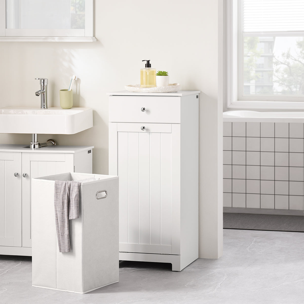SoBuy BZR21-II-W Meuble Bas Salle de Bain Blanc 90 cm avec Panier à Linge Basculant 2 Compartiments, Tiroir et Étagère – Fermeture Silencieuse, MDF E1