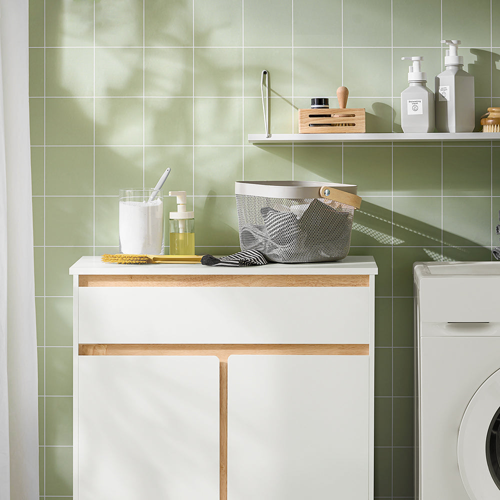 SoBuy BZR79-W Meuble de Salle de Bain avec Panier à Linge Intégré, Tiroir et Double Porte – Blanc et Bois