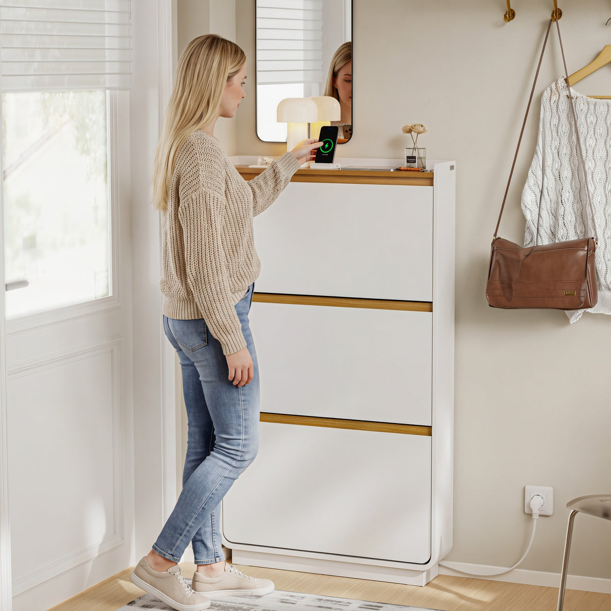 SoBuy FSR228-E-W Meuble à Chaussures Ultra Fin avec USB-C – 15 cm de Profondeur, 9 Paires, Fixation Murale, Blanc, 72 × 15 × 126 cm