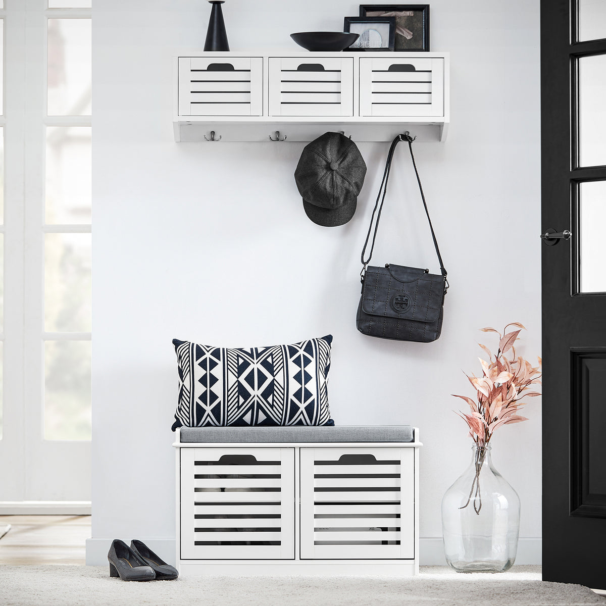 SoBuy FSR23-II-W Banc à Chaussures avec Coussin Rembourré, 2 Portes et 4 Compartiments Ouverts pour Entrée – 71x35x43 cm, Blanc