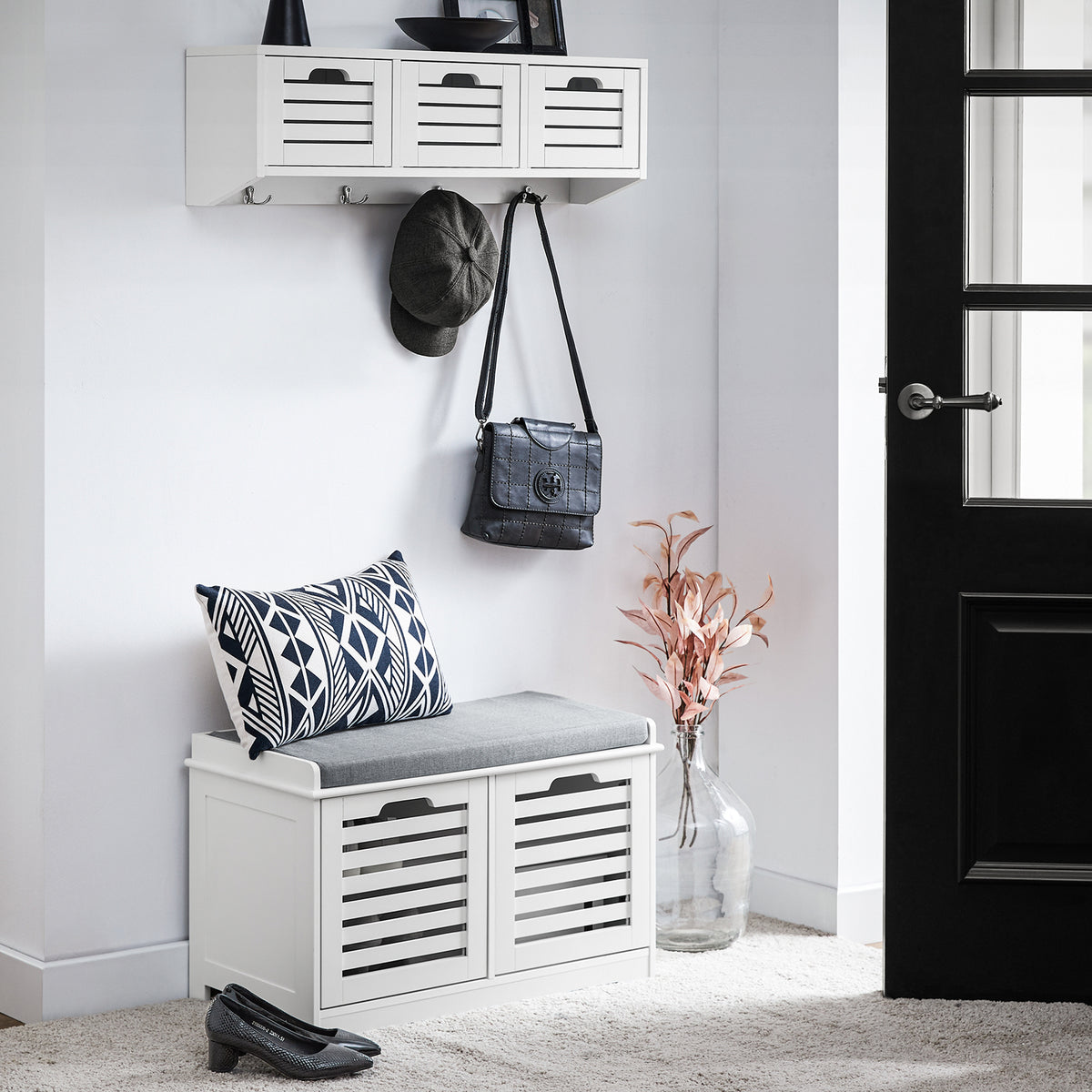 SoBuy FSR23-II-W Banc à Chaussures avec Coussin Rembourré, 2 Portes et 4 Compartiments Ouverts pour Entrée – 71x35x43 cm, Blanc