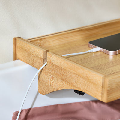 SoBuy NKD01-N Tablette de lit Amovible à encoches câbles - Plateau en Bambou pour Livres, Smartphones & Lunettes - Adapté aux Cadres de lit de 1-3cm 36x25x9cm