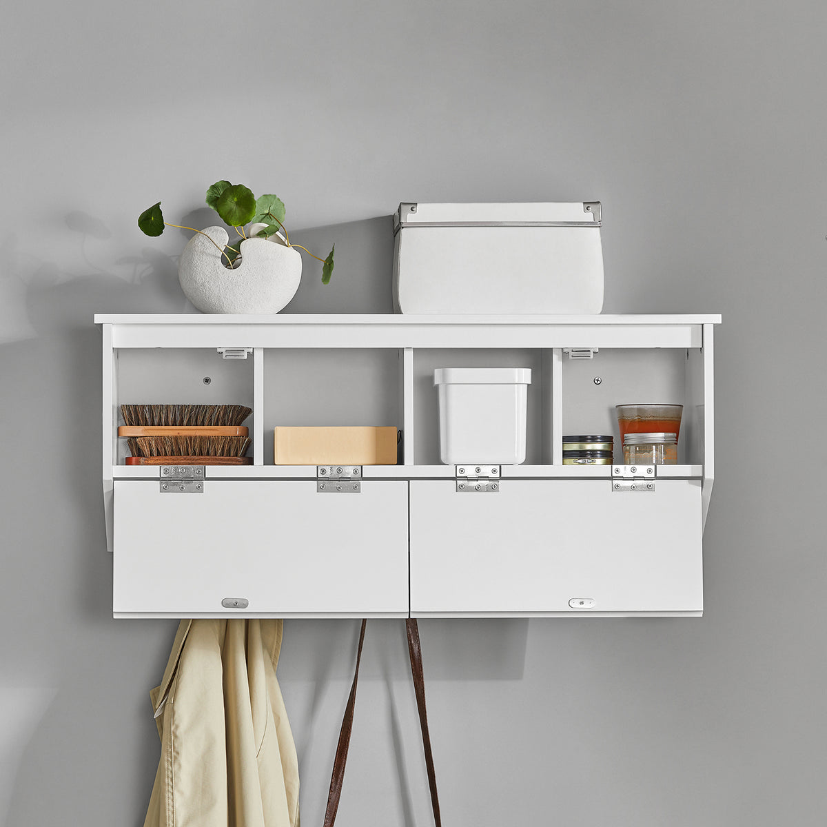SoBuy FHK24-W Portemanteau Mural Meuble d’Entrée Vestiaire Portant à Vêtements Étagère Murale avec 2 Portes et 5 Crochets Doubles, 78x20x30 cm Blanc