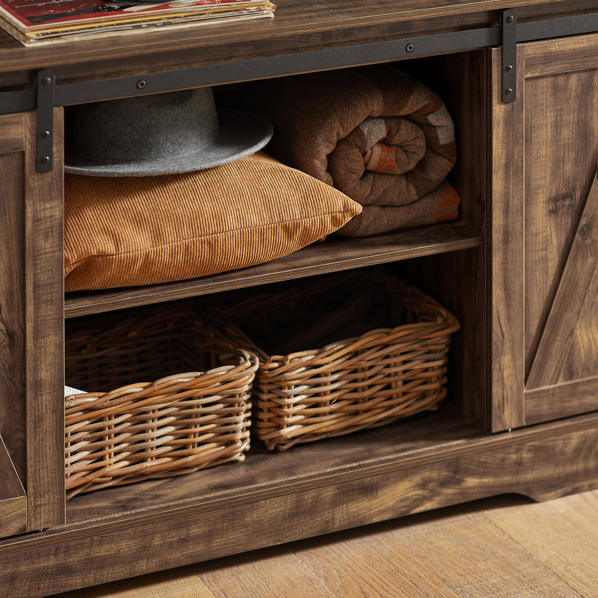 SoBuy FSB60-N Buffet Cuisine avec Porte de Grange Coulissante et 2 Étagères Réglables – L120×P40×H70 cm, Charge 50 kg, Panneaux E1, Naturel